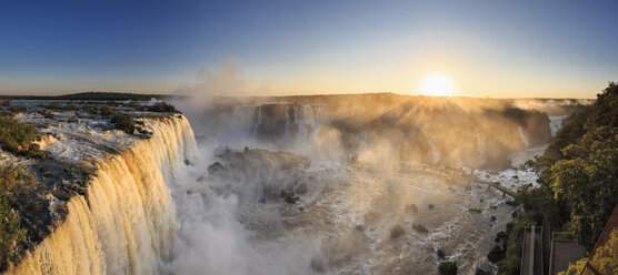 South America, Brazil, Parana, Iguazu National Park, Iguazu Falls - FOF006613