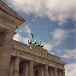 Germany, Berlin, Brandenburger Tor - LVF001708