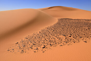 Afrika, Algerien, Sahara, Tassili N'Ajjer National Park, Sanddünen bei Tin Merzouga - ES001296