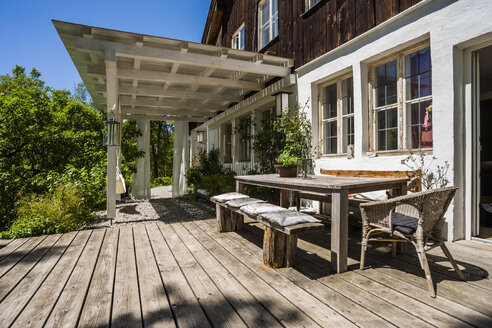 Wooden terrace in sunlight - TCF004191