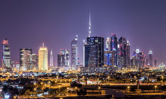 Vereinigte Arabische Emirate, Dubai bei Nacht - DAWF000090