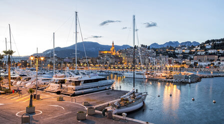 Frankreich, Alpes-Maritimes, Hafen von Menton - DAW000102