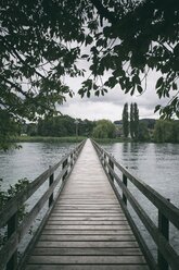 Schweiz, Thurgau, Eschenz, Holzbrücke über den Rhein - ELF001252