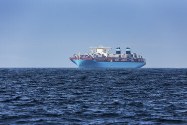 Spanien, Andalusien, Tarifa, Containerschiff - KBF000093