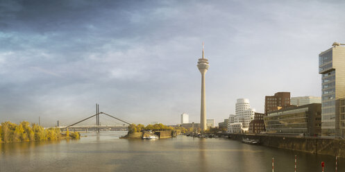 Germany, Duesseldorf, View of Media harbour - DWIF000142