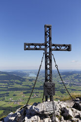 Österreich, Oberösterreich, Salzburger Land, Salzkammergut, Berg Schober, Gipfelkreuz - SIEF005726
