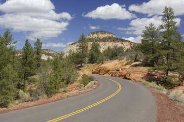 USA, Utah, empty Zion-Mount Carmel Highway - RUEF001281