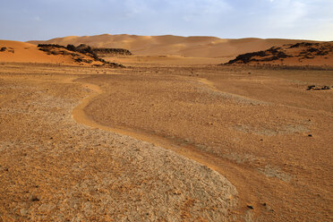 Africa, Algeria, Sahara, Tassili N'Ajjer National Park, Tadrart, Sand dunes in Djerane - ES001313