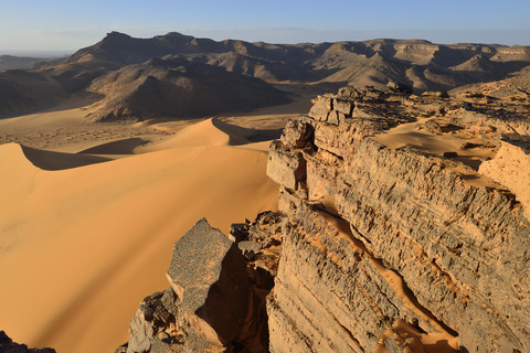 Afrika, Algerien, Sahara, Tassili N'Ajjer National Park, Westlicher Abhang der Tadrart Hochebene, lizenzfreies Stockfoto