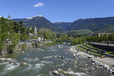 Italy, Alto Adige, South Tyrol, Burggrafenamt, Meran, Passeier valley, Promenade - LB000902