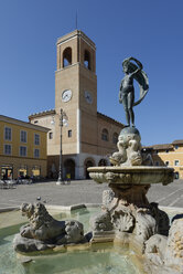 Italy, Marken, Province of Pesaro and Urbino, Fano, Fontana della Fortuna, Fountain of Fortune and Palazzo della Ragione - LB000932