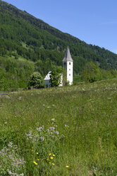 Italien, Südtirol, Vinschgau, Kirche St. Nikolaus in Burgeis - LB000934