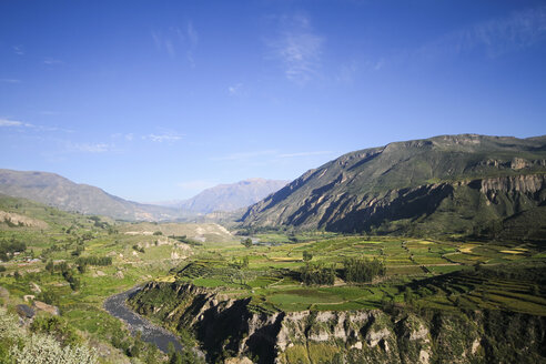 Südamerika, Peru, Blick auf den Colca Canyon - KRP000655