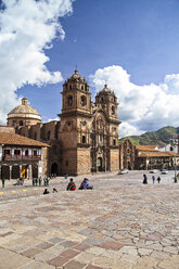 Südamerika, Peru, Cusco, Blick auf die Jesuitenkirche La Compania de Jesus - KRPF000693