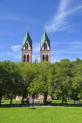 Deutschland, Baden-Wurttenberg, Freiburg, Herz-Jesu-Kirche - KRPF000821