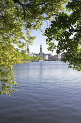 Deutschland, Hamburg, Blick auf die Alster - KRPF000929