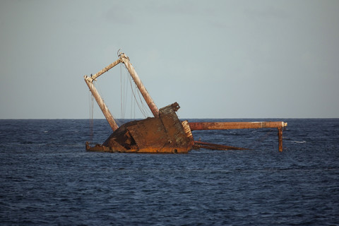 Dominikanische Republik, Karibisches Meer, Silverbanks, Schiffswrack des Frachtschiffs Polyxeni, lizenzfreies Stockfoto