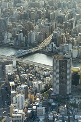 Japan, Tokio, Stadtbild, Brücke und Sumida-Fluss - HLF000686