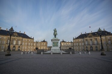 Dänemark, Kopenhagen, Schloss Amalienborg, Reiterstandbild von Frederick V. von Dänemark - PAF000754