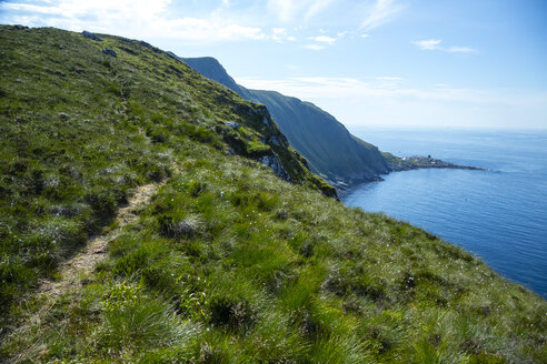 Norwegen, Insel Runde, Küste - NGF000142