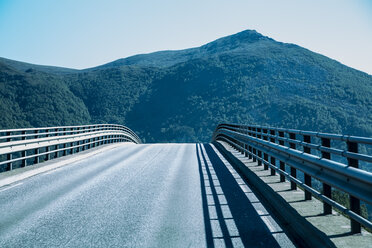 Norway, Island Runde, bridge and mountain - NGF000208