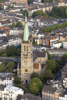 Deutschland, Nordrhein-Westfalen, Aachen, Luftaufnahme des Stadtzentrums und der Kirche St. Jakob - HLF000652