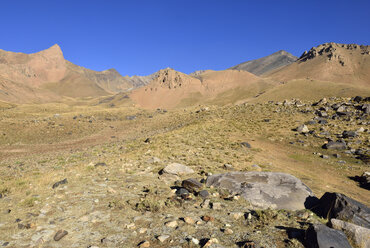 Iran, Provinz Mazandaran, Alborz-Gebirge, Blick über die Hezarsham-Hochebene in Richtung Takht-e Suleyman-Massiv - ES001351