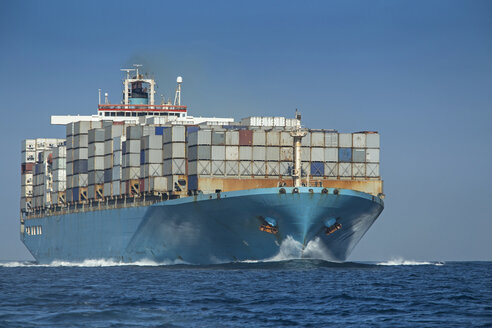 Spanien, Andalusien, Tarifa, Containerschiff - KB000104