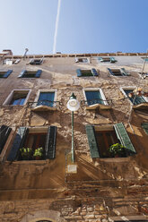 Italy, Veneto, Venice, San Polo, old facade of a house - GWF003305