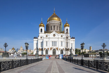 Russland, Moskau, Christ-Erlöser-Kathedrale und Patriarchatsbrücke - FOF006741