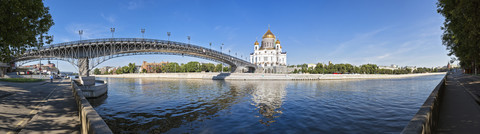 Russland, Moskau, Christ-Erlöser-Kathedrale und Patriarshy-Brücke über die Moskwa, lizenzfreies Stockfoto