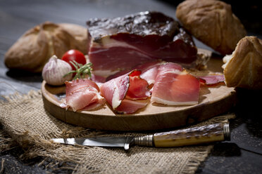 Speck mit italienischem Weißbrot - MAEF009003