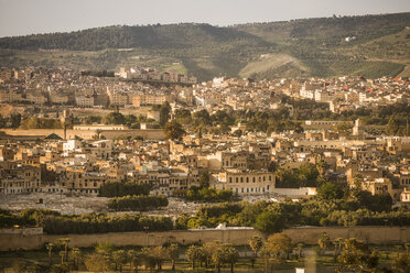 Marokko, Fes, Blick auf die Stadt - KM001379