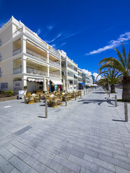 Spain, Canary Islands, La Palma, Puerto Naos, Beach promenade - AMF002716