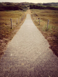 Wanderweg auf dem Land Norderney, Deutschland - JAWF000032