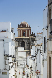 Spanien, Andalusien, Tarifa, Altstadt, Kuppel einer Kirche - KBF000127