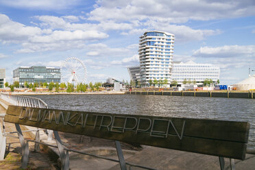 Deutschland, Hamburg, HafenCity, Grasbrookhafen, Marco-Polo-Turm und Unilever-Haus - KRPF001004