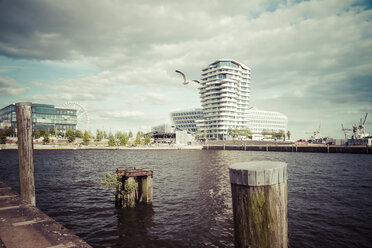 Germany, Hamburg, HafenCity, Grasbrookhafen, Marco-Polo-Tower and Unilever House - KRPF001005