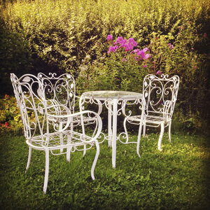 White iron garden furniture, three chairs, one table, Germany - MSF004147