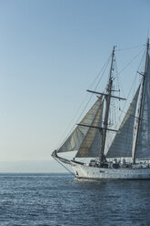 Spanien, Andalusien, Tarifa, Segelschiff - KBF000141