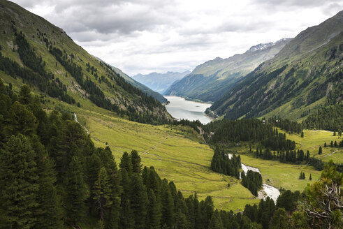 Österreich, Tirol, Kaunertal, Stausee Gepatschspeicher - MKFF000108