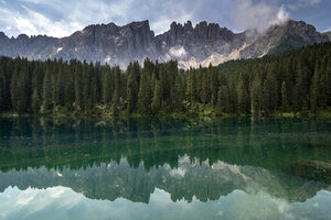 Italien, Südtirol, Karersee und Latemar-Gruppe - MKFF000121