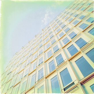Glass facade of an office building in Hamburg, Germany - MSF004171