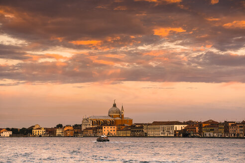 Italien, Venedig, Blick auf Il Redentore - APF000010