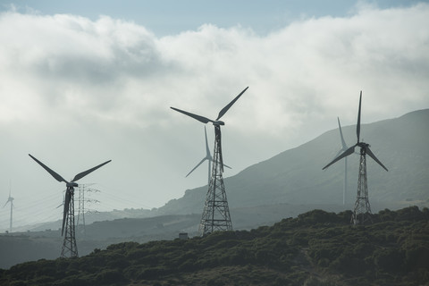 Spanien, Andalusien, Tarifa, Windpark, lizenzfreies Stockfoto