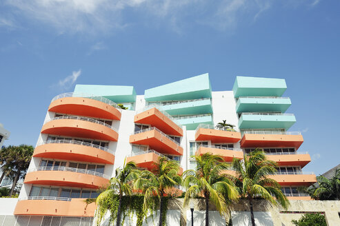 USA, Florida, Miami Beach, apartment building at Ocean Drive - BR000642