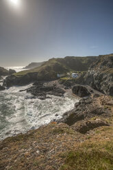 Vereinigtes Königreich, England, Kynance Cove, Lizard Point, Küste und Häuser - ZCF000150