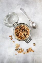 Knuspriges Granola mit Hafer, Kürbiskernen und Mandelsplittern - EVGF000894