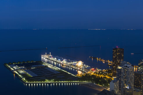 USA, Illinois, Chicago, Blick auf den Navy Pier vom John Hancock Tower - FOF006891