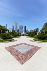 USA, Illinois, Chicago, Millennium Park mit Buckingham-Brunnen - FOF007084